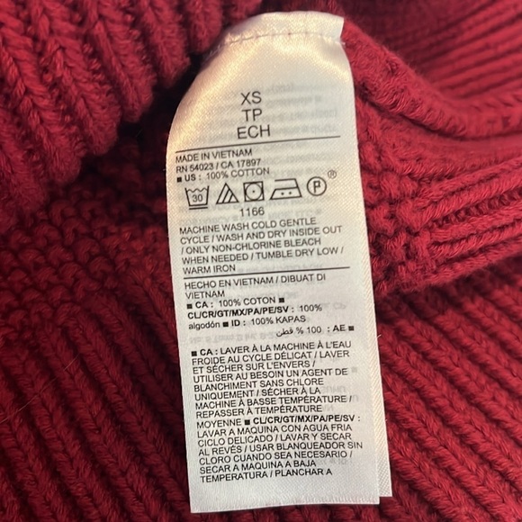 Old Navy. Textured tunic length sweater. Size XS. Crew neck. Set of 2. - Picture 12 of 13